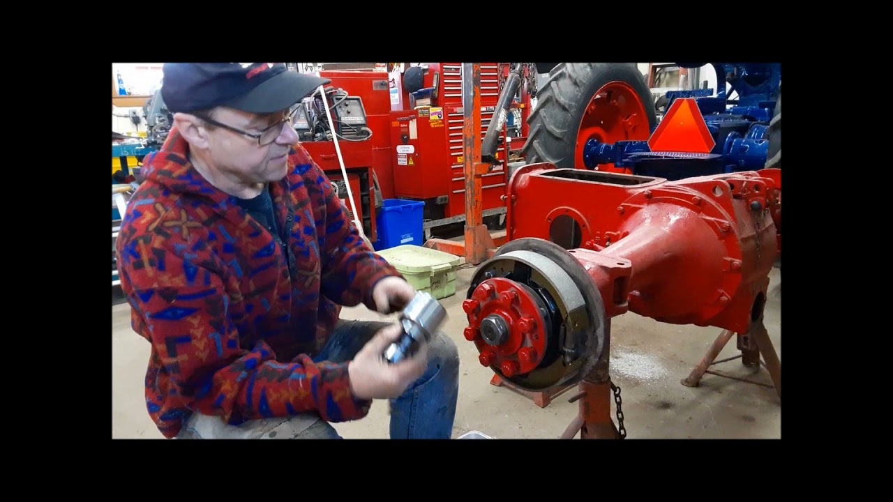 Ford 8N 1948 года, часть 2, уплотнители полуосей и тормоза