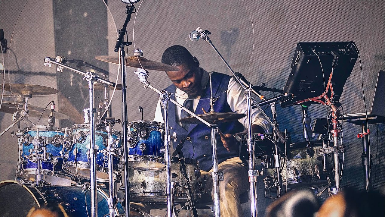 OPENING PRAISE SESSION AT EVANGEL TEMPLE ICGC….DRUM CAM