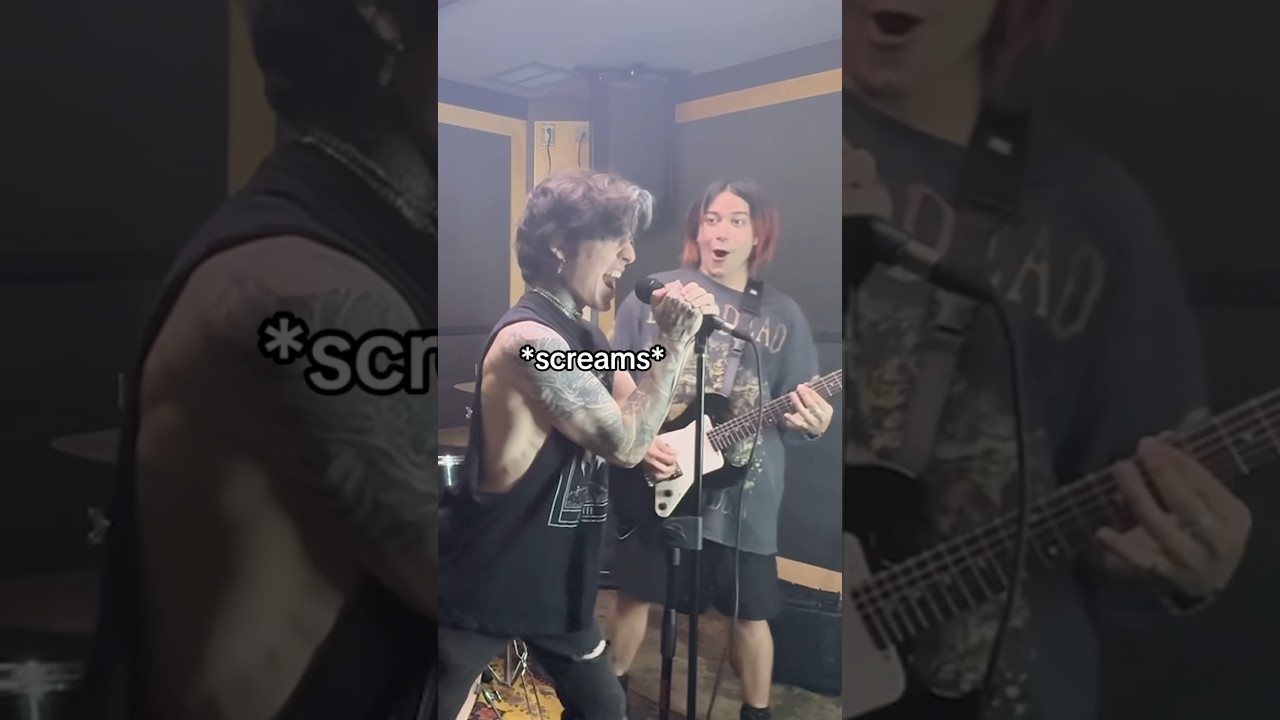 Can this singer scream well? watch singer shock band with scream&hellip; 😳🔥 #metalcore #metal #emo #music