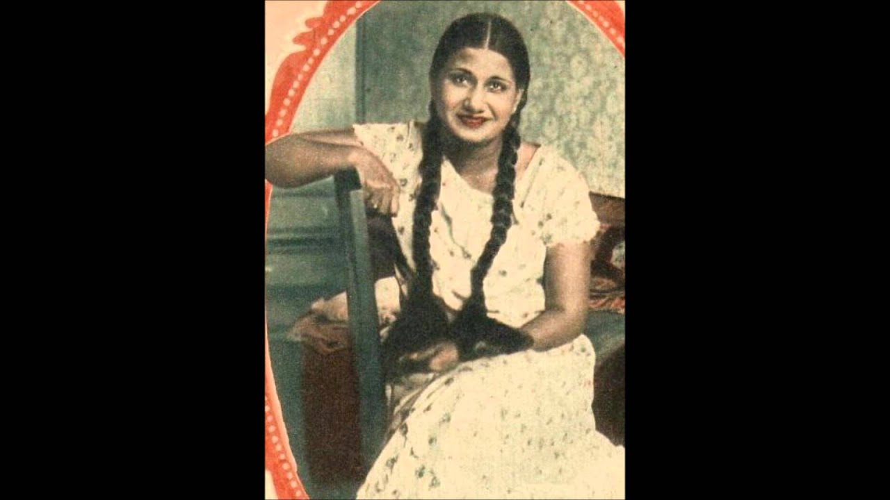 تفاريد كلثومية /  أفضل أعد الليالي و اقول وصالك قريب