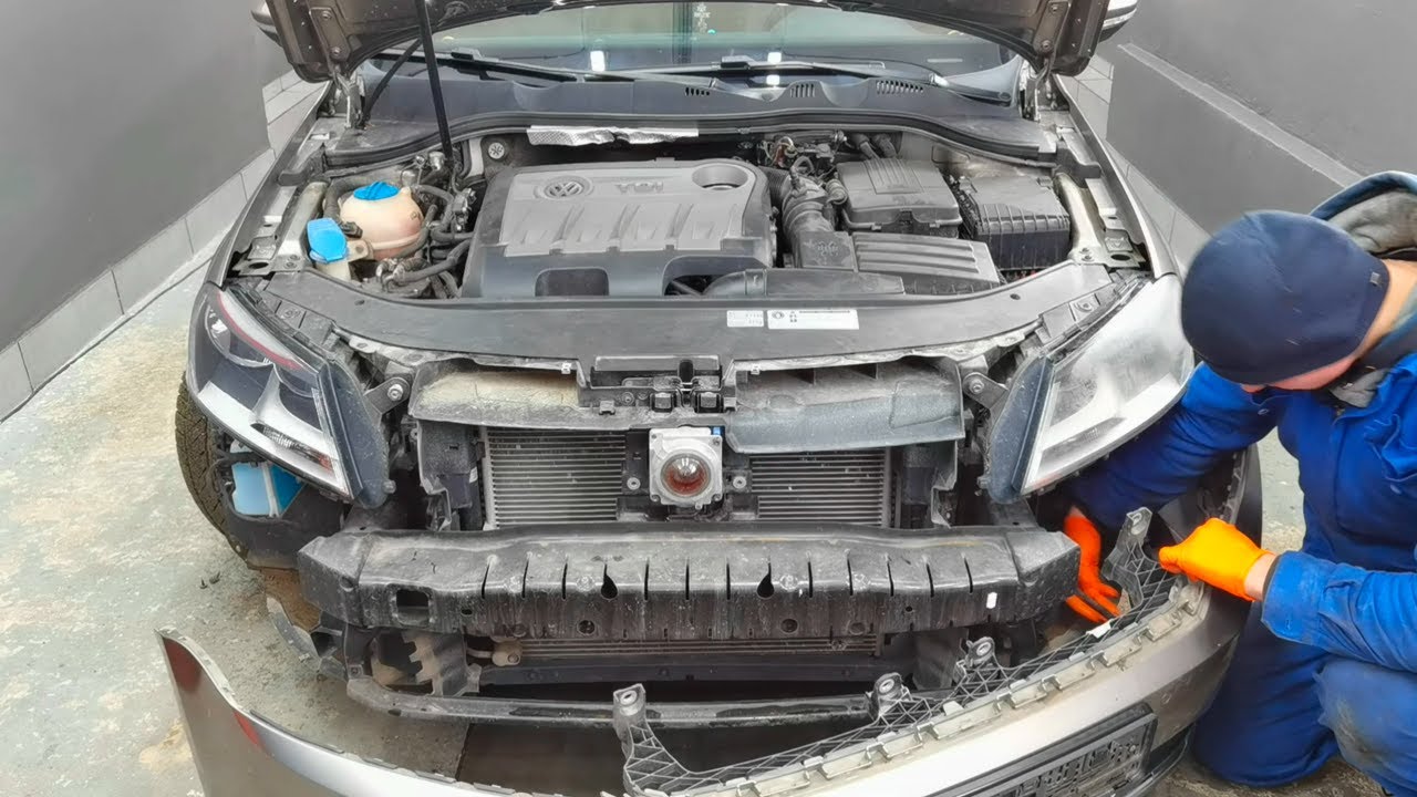 Как снять передний бампер на VW PASSAT B7