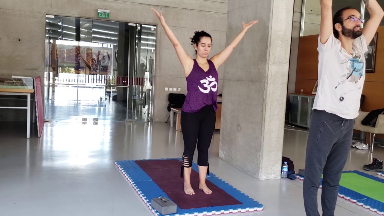 Tantric Hatha Yoga Dersi - Rahatsızlığı Sağlığa Dönüştürme - Uzamalar