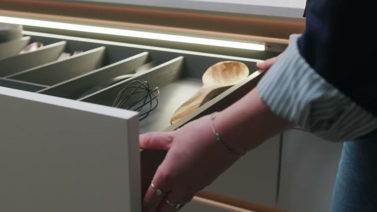 Discover Sleek Handle-less German Kitchen Drawers | Modern Kitchen Design by Kudos Interior Designs