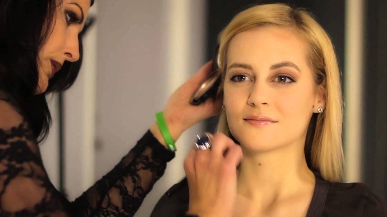 Glowing Skin Without the Glitter Shine : Beauty Maven