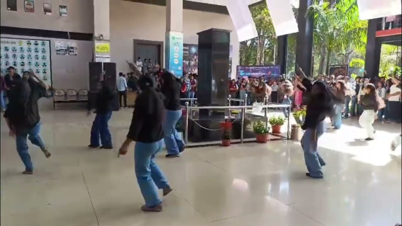 Flashmob dance💃🏻 l OPJU Raigarh, Chhattisgarh #dance #welcomedance 