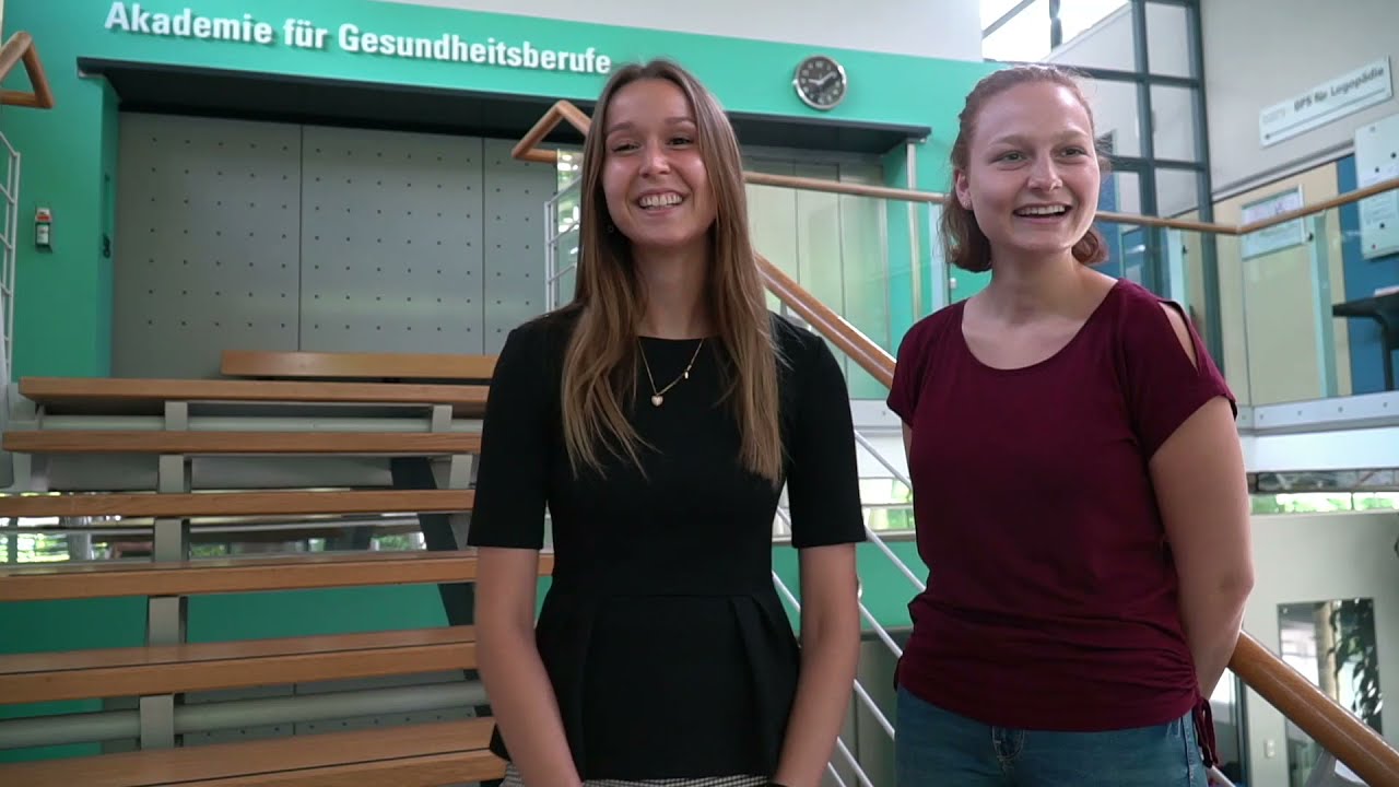 Meet Angelina & Julia: Auszubildende zur Kauffrau f&uuml;r B&uuml;romanagement am UK Augsburg