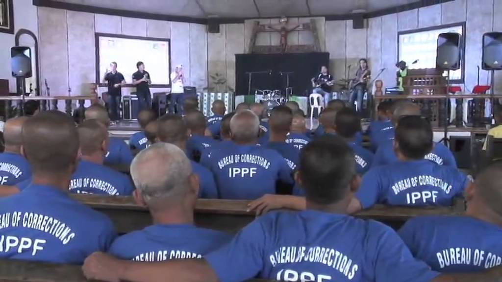 Gen Rosso in Iwahig Palawan - workshops