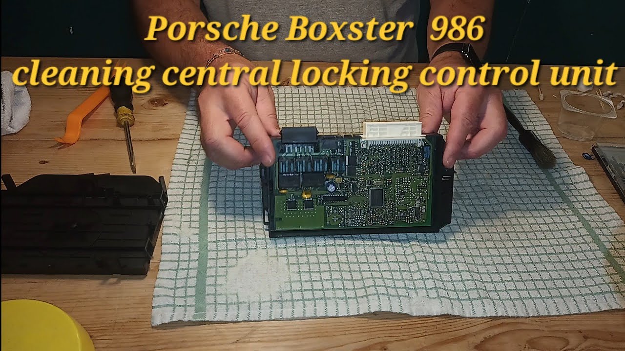 Porsche Boxster 986 | чистка блока управления центральным замком