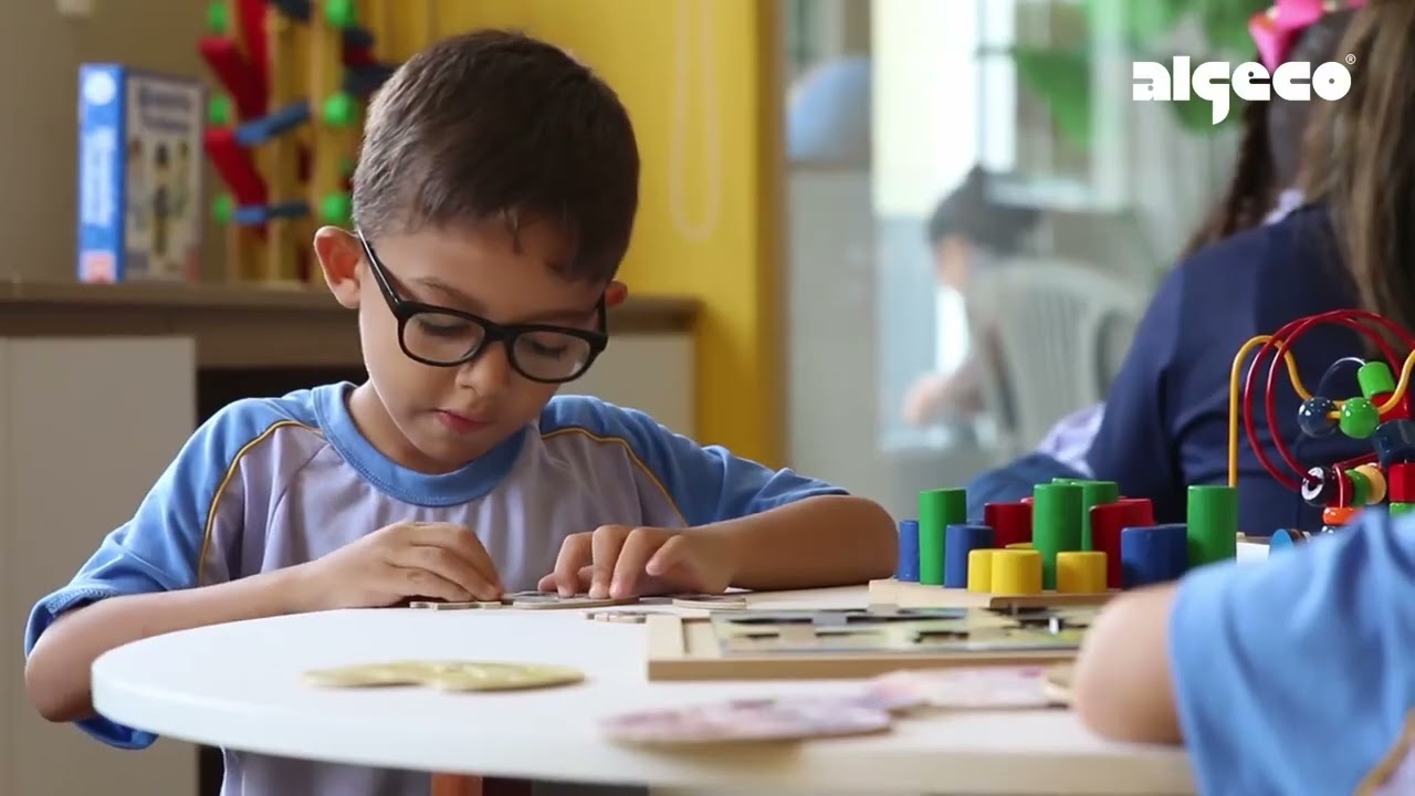 Scuola primaria realizzata con moduli Algeco