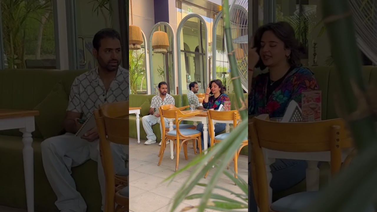 عضتني علشان وقفت اتصور جنبها بالرسمة 😂🤦‍♂️