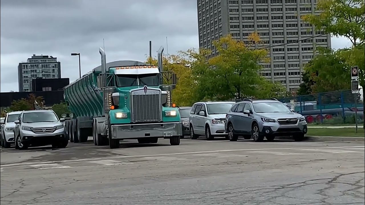 Spotted Trucks with Thomas Cavanagh construction