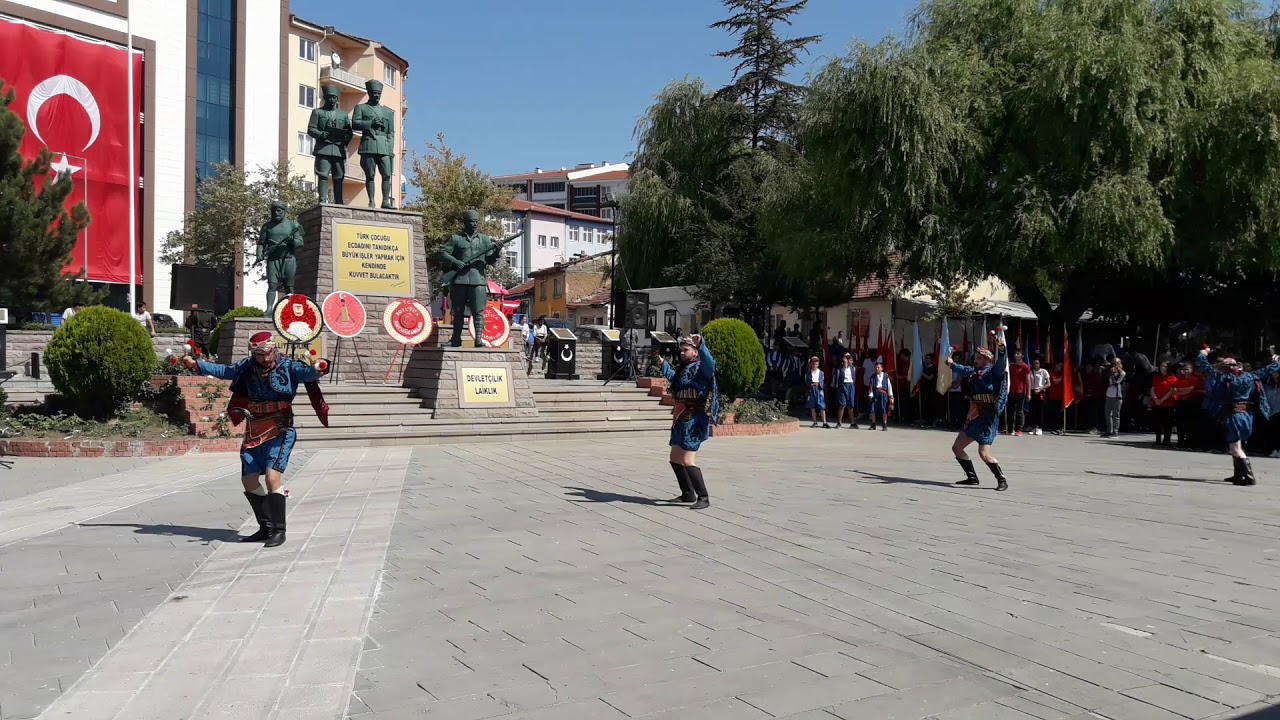 BOZÜYÜK BELEDİYE FOLKLOR EKİBİ