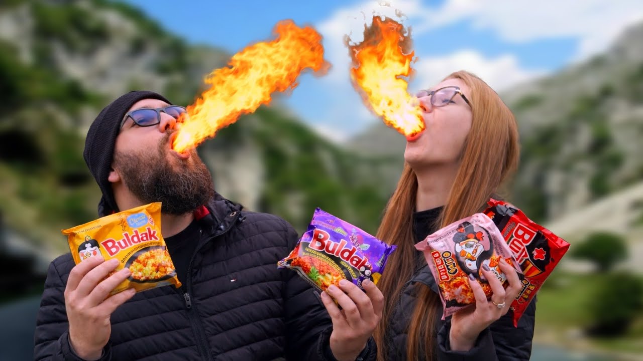 Provocarea Buldak: Cuplu vs 4 arome picante 🥵