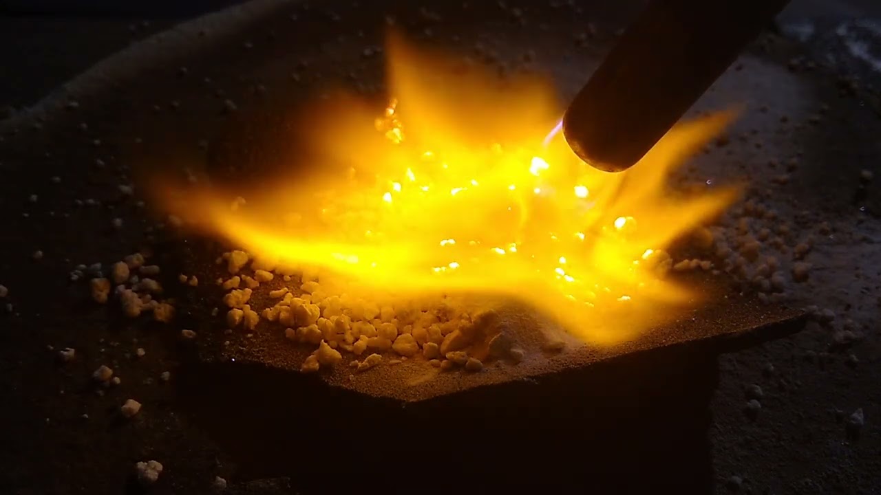 Making foamed glass(?) with just a propane torch, baking soda and Perlite.