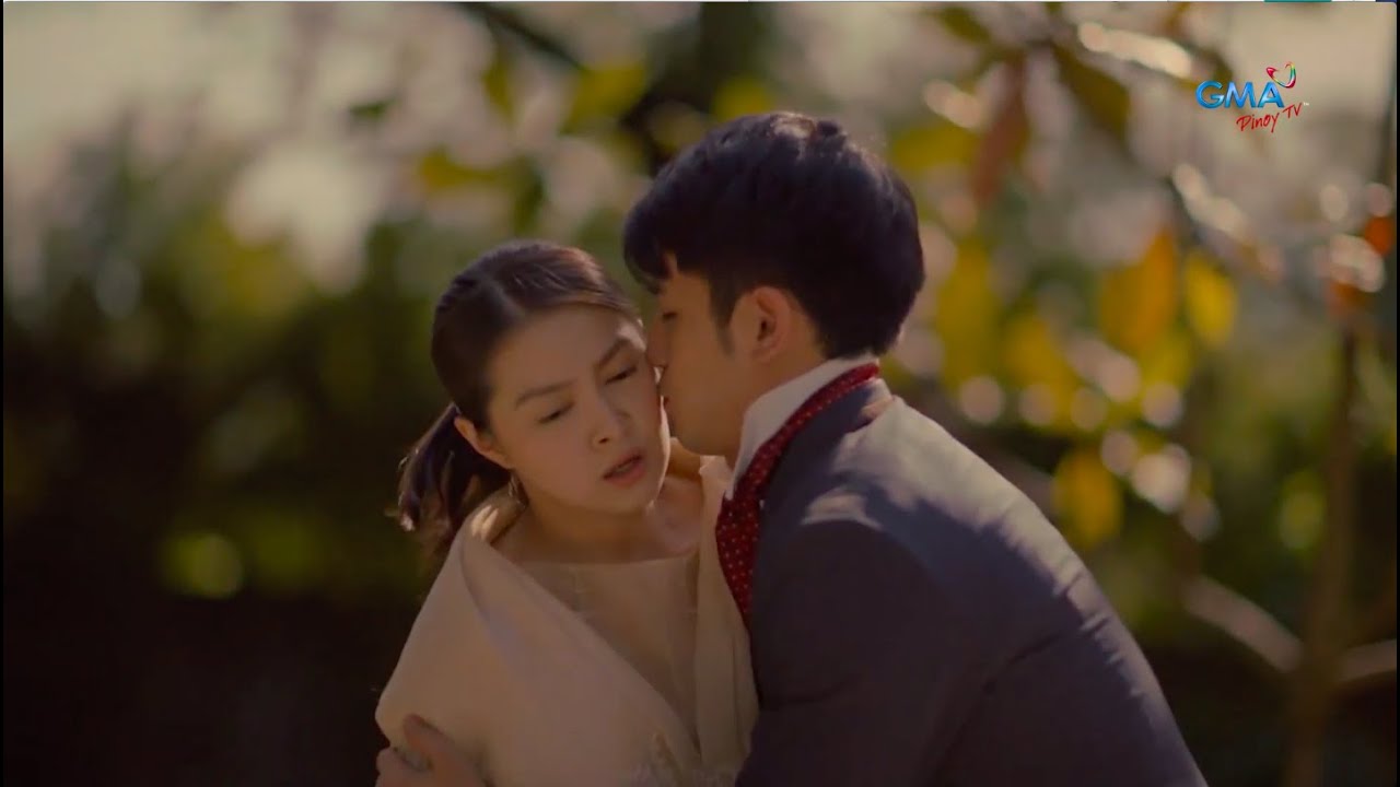 Ang first kiss ng FiLay!