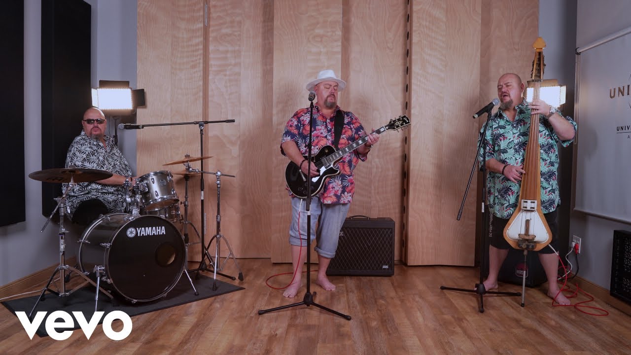 FATMAN - Vet Vrou (Official Music Video)