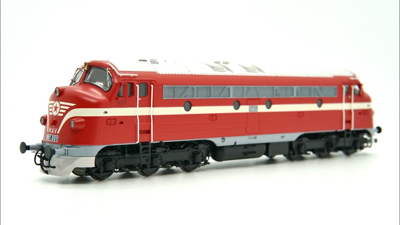 Modellbemutató: PIKO MÁV M61 001