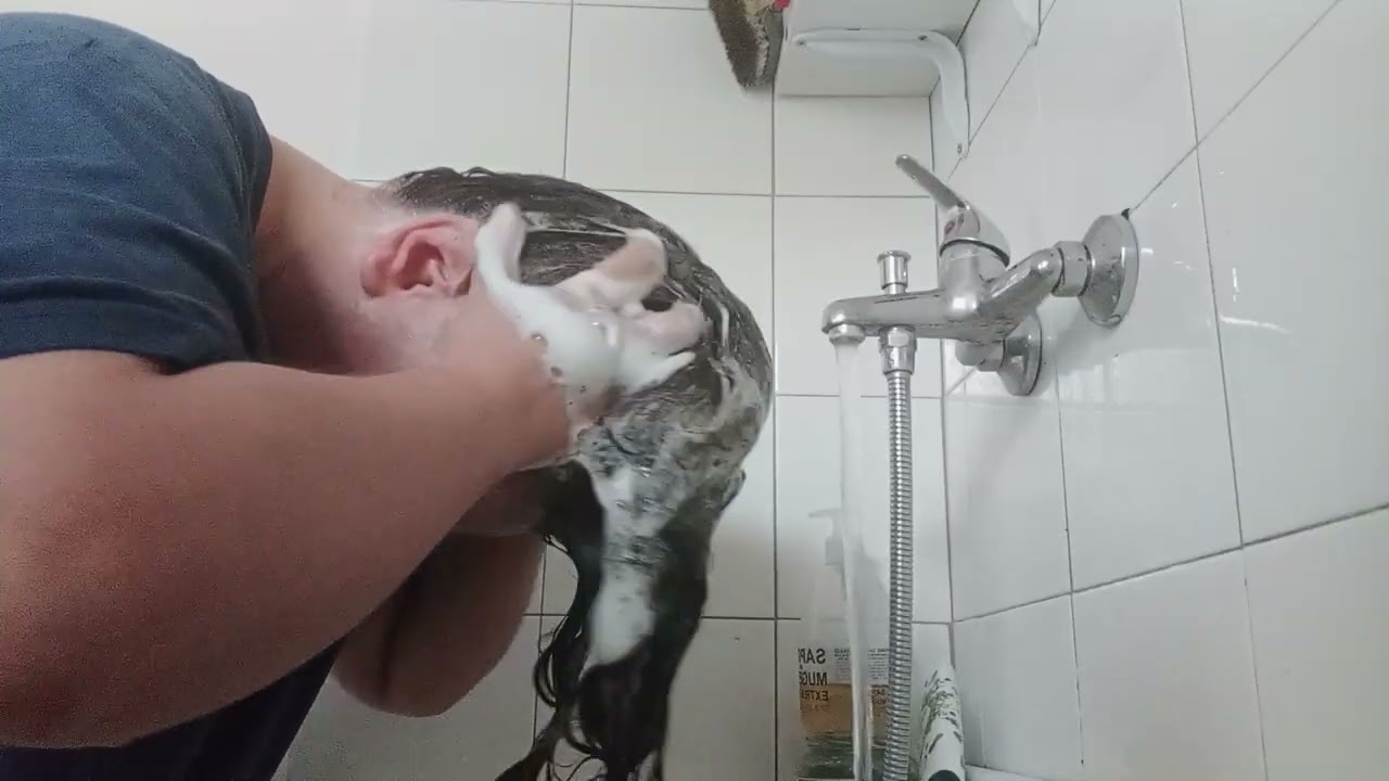 Si fa lo shampoo anche di domenica - Ci si prepara per una lunga giornata lavorativa! #shampoo