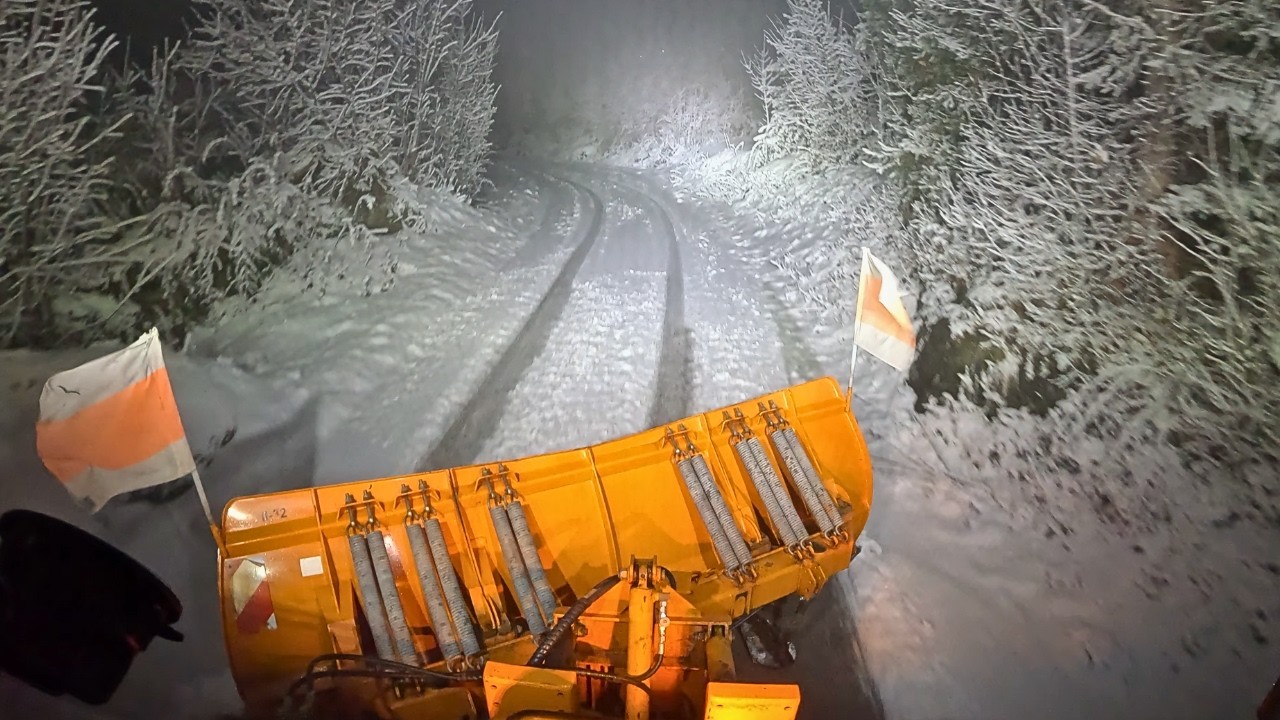 ❄️Winter service in the mountains ❄️Snow removal Unimog U400 #asmr