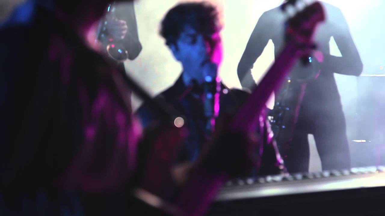 Terribly Overrated Youngsters - Audio Video Disco (Justice) / Testarossa (Kavinsky/SebastiAn) Mashup