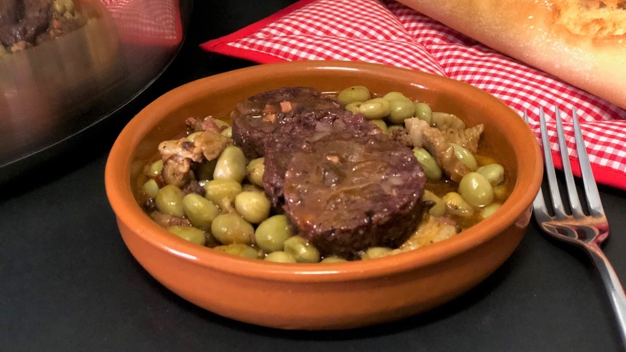Habas a la catalana, receta tradicional catalana, muy fácil de hacer.
