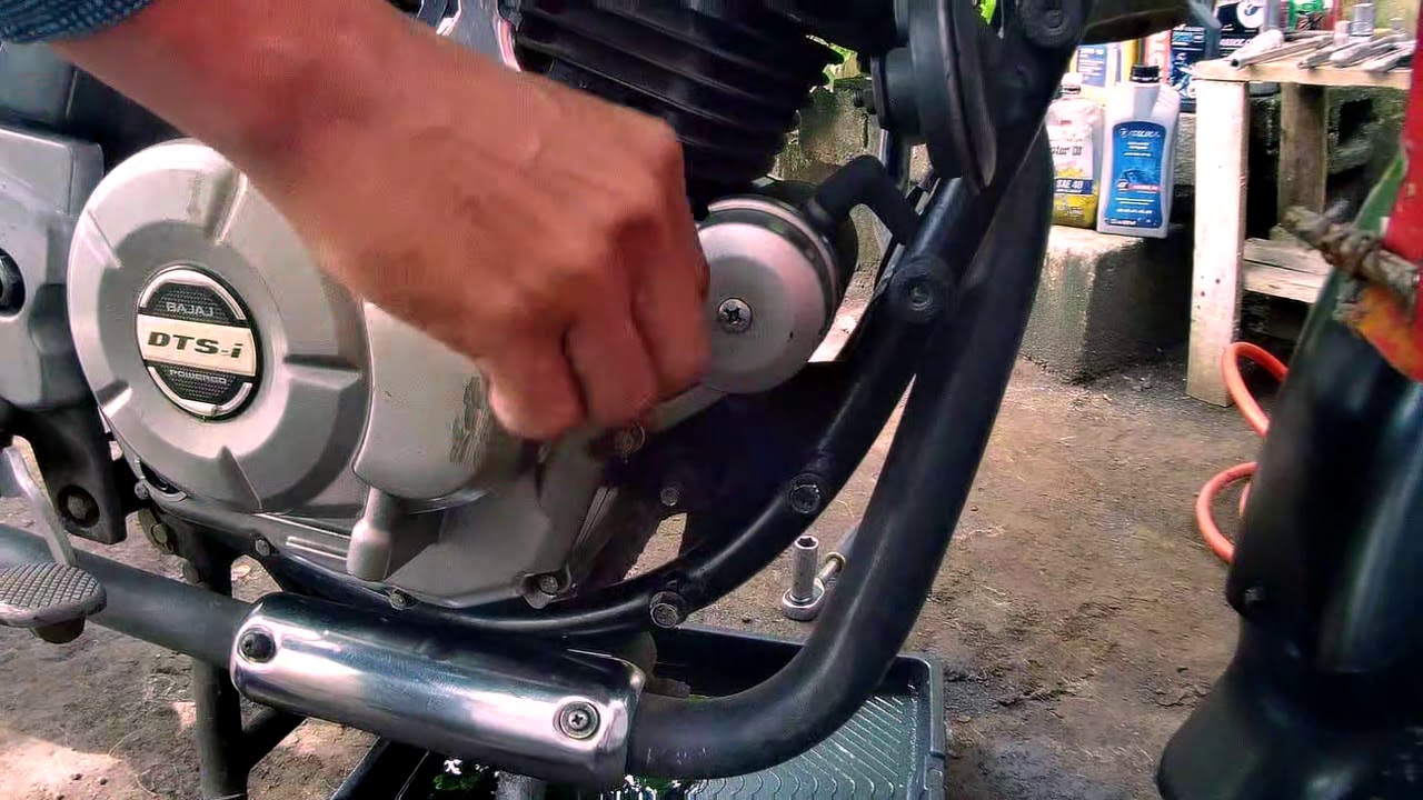 COMO cambiar el aceite a una pulsar 180 Bajaj