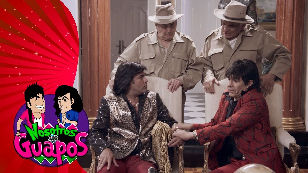 Nosotros los guapos: Vitor y Albertano, &iquest;son novios? | C13 - Temporada 4 | Distrito Comedia