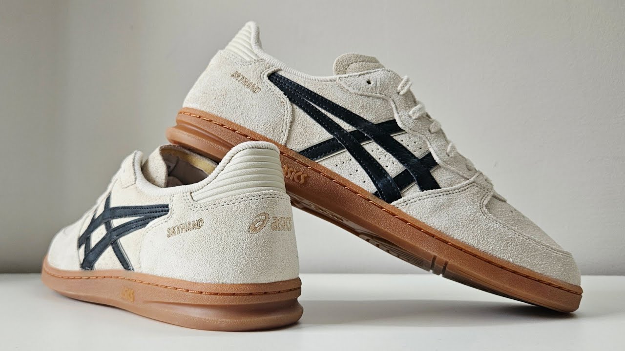 Asics Skyhand OG | Detailed review : Sizing, comfort, pricing and on-feet | Oatmeal & Black |