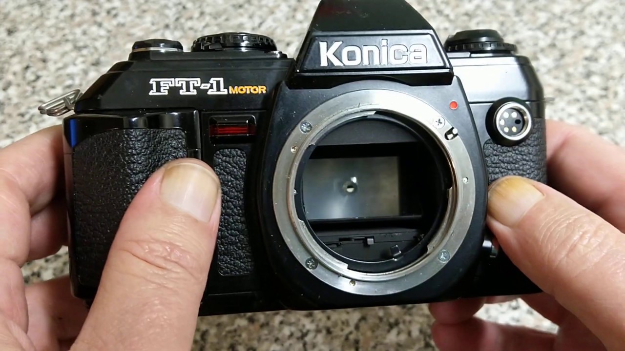 Konica FT-1, last Konica camera, loading with film