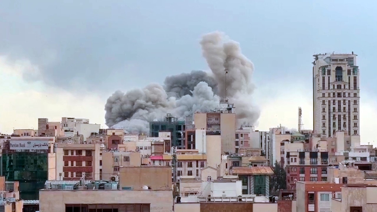 Tercer día de ataque en Irán: Israel dice haber destruido 600 infraestructuras del régimen