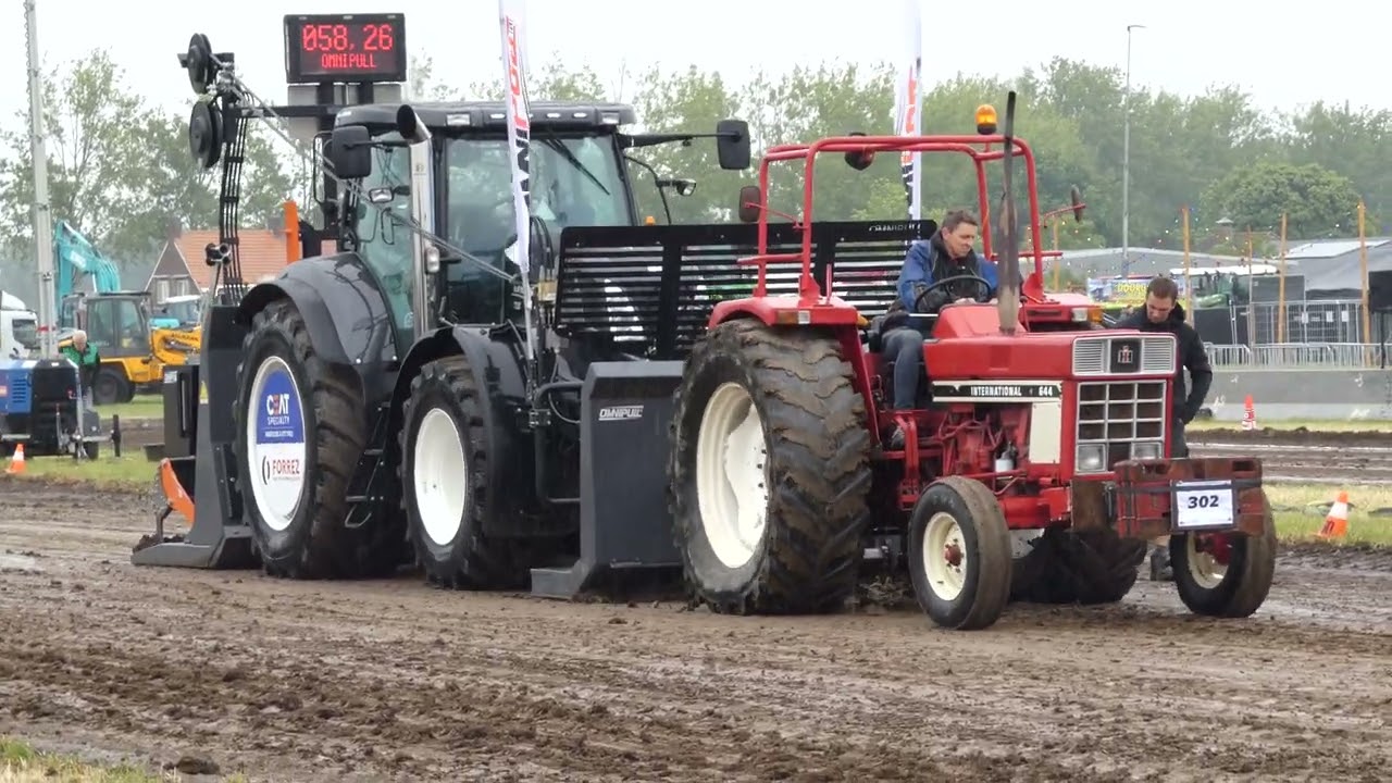 Tractor Pulling Velddriel 2025 - IH 644 - Run 2