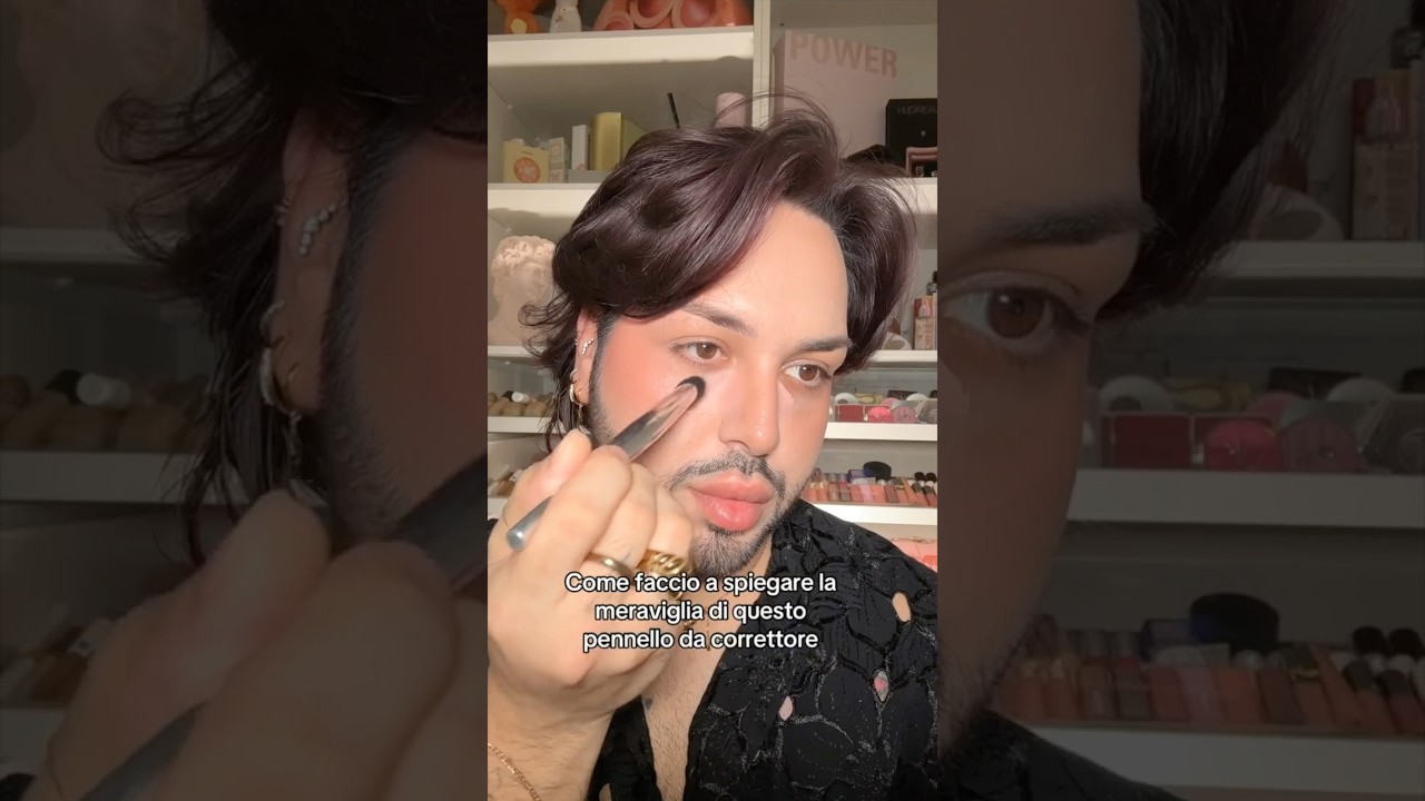 COME FACCIO A SPIEGARE LA MERAVIGLIA DI QUESTO PENNELLO DA CORRETTORE 