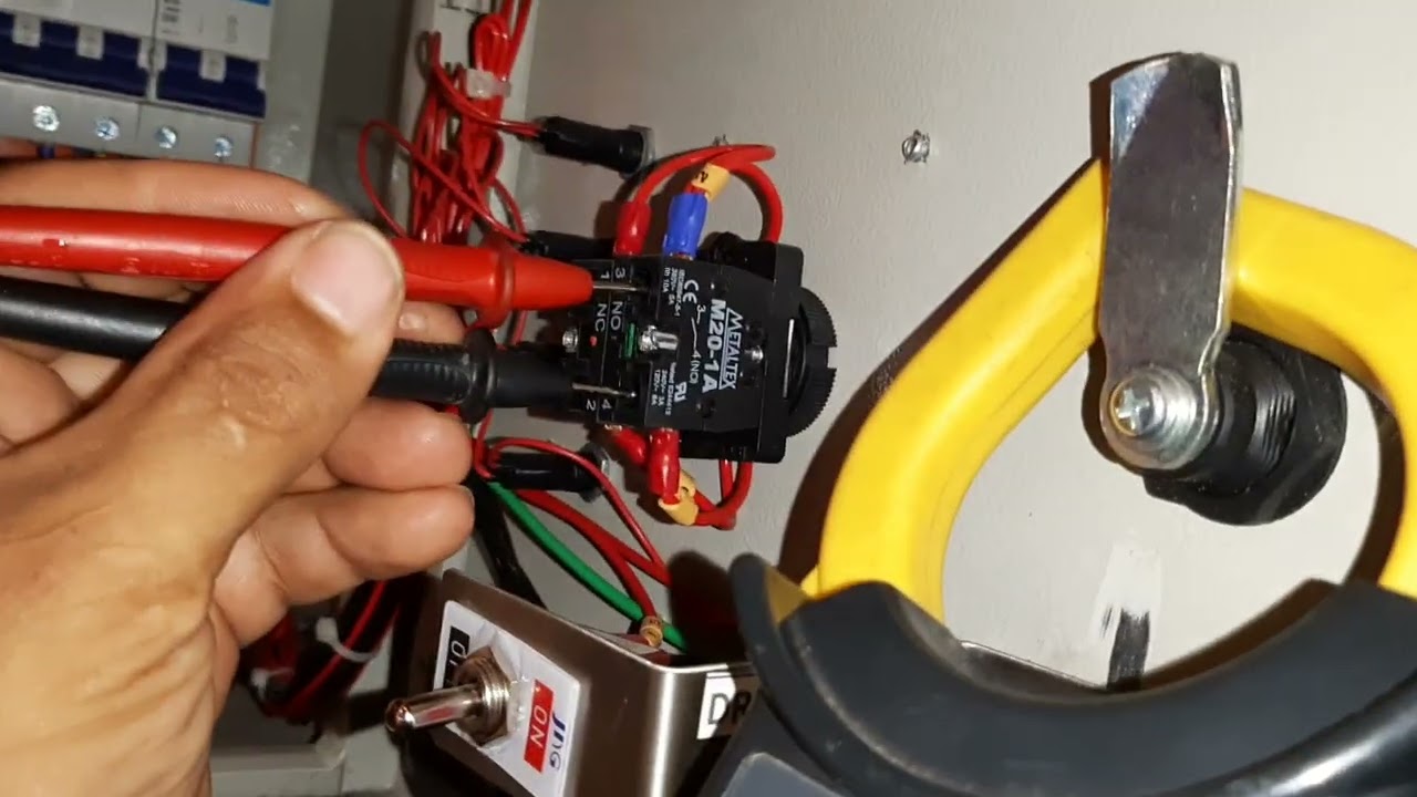 Comandos elétricos . Teste de botoeira NO( aberto)E NC ( fechado).