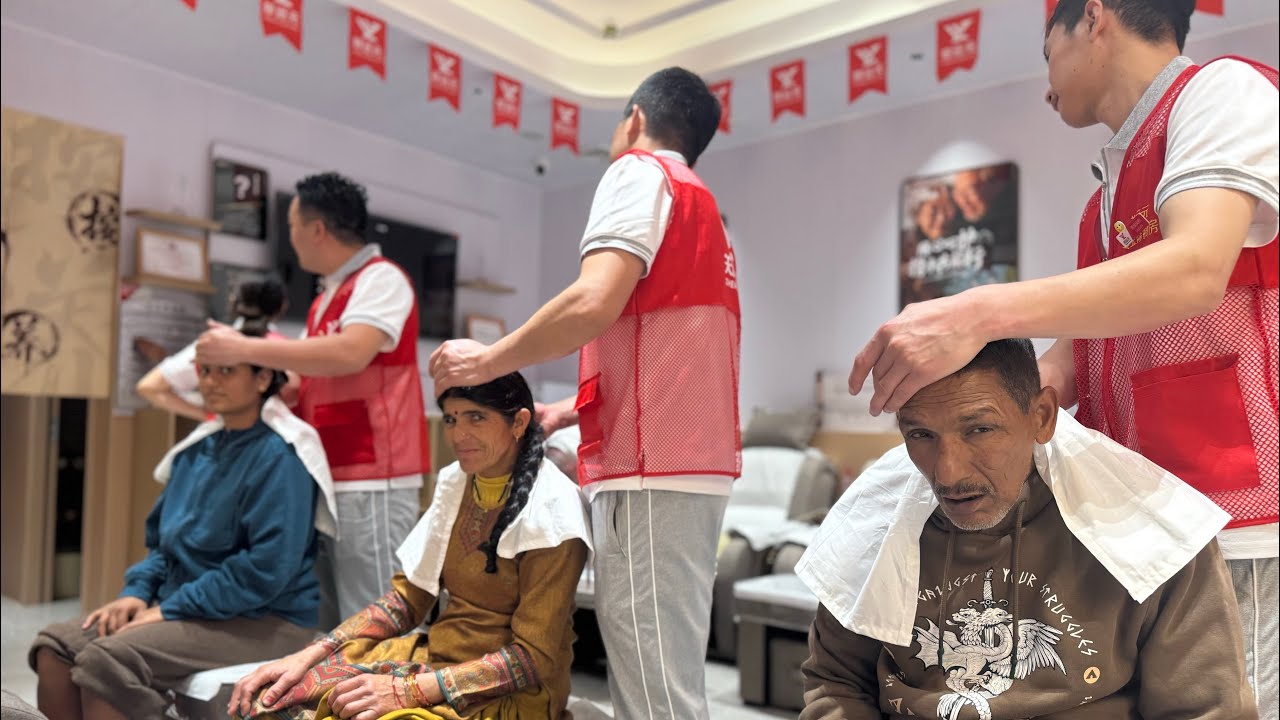 Ghar Walo Ki Chinese Massage Experience 😂 #indiainchina #chinavlog #sachudiksavlog #china #family 