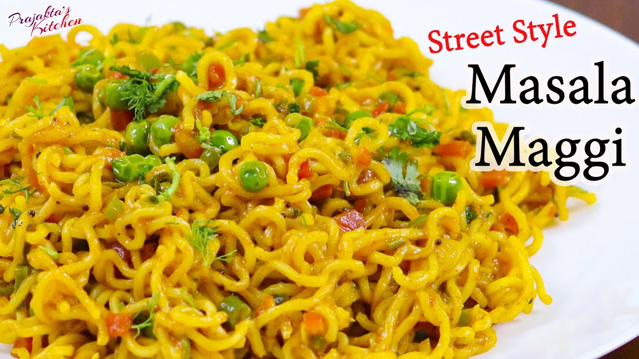 स्ट्रीट स्टाईल मसाला मॅगी बनविण्याची सोपी पद्धत । Street Style Masala Maggi Recipe in Marathi