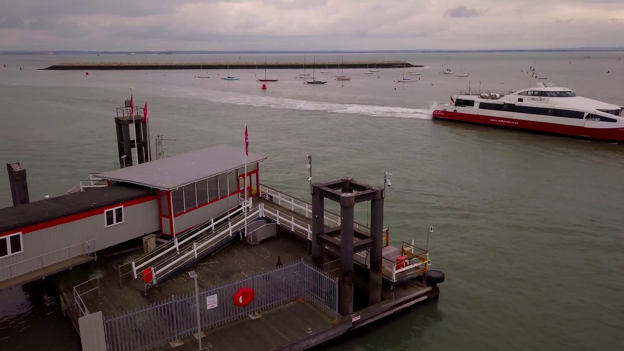 DJI Mavic Pro // Solent boating