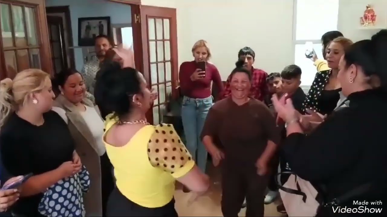 los gitanos de lugo cumpleaños de la abuela salada. familia patron