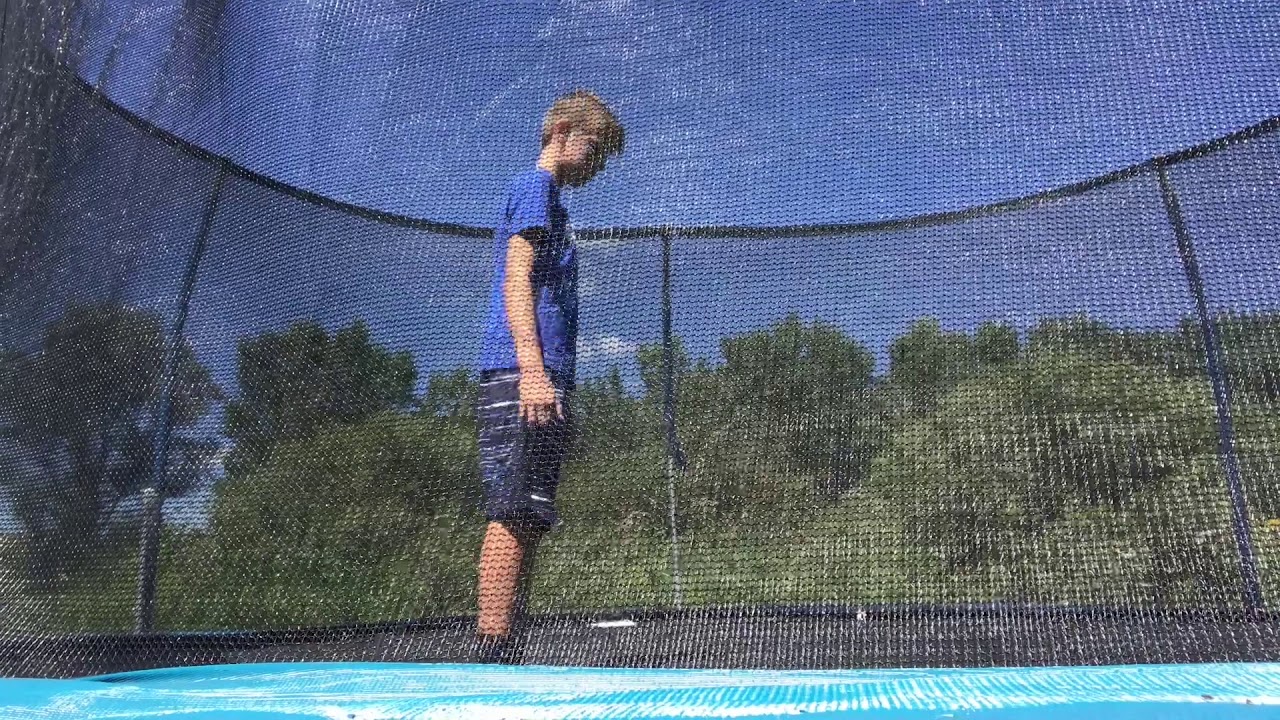 HOW TO DO A BARANI (FRONT HALF) ON THE TRAMPOLINE!