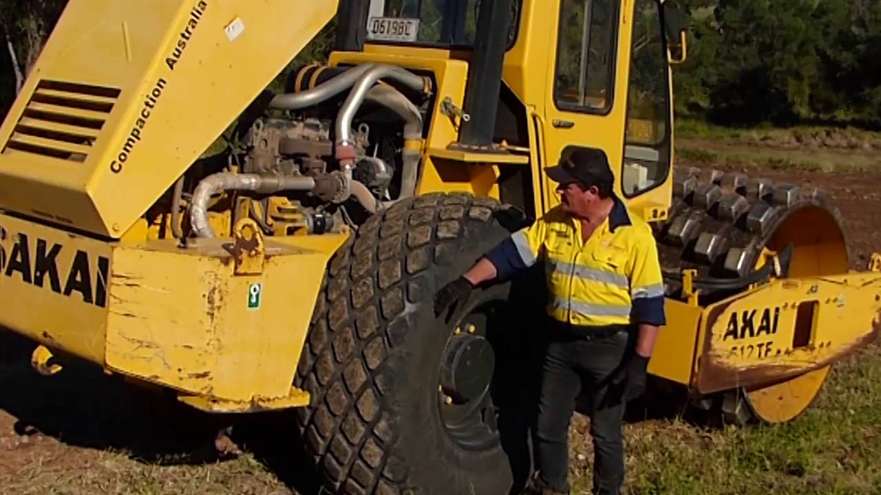 Sakai SV512TF Roller review | Earthmovers & Excavators