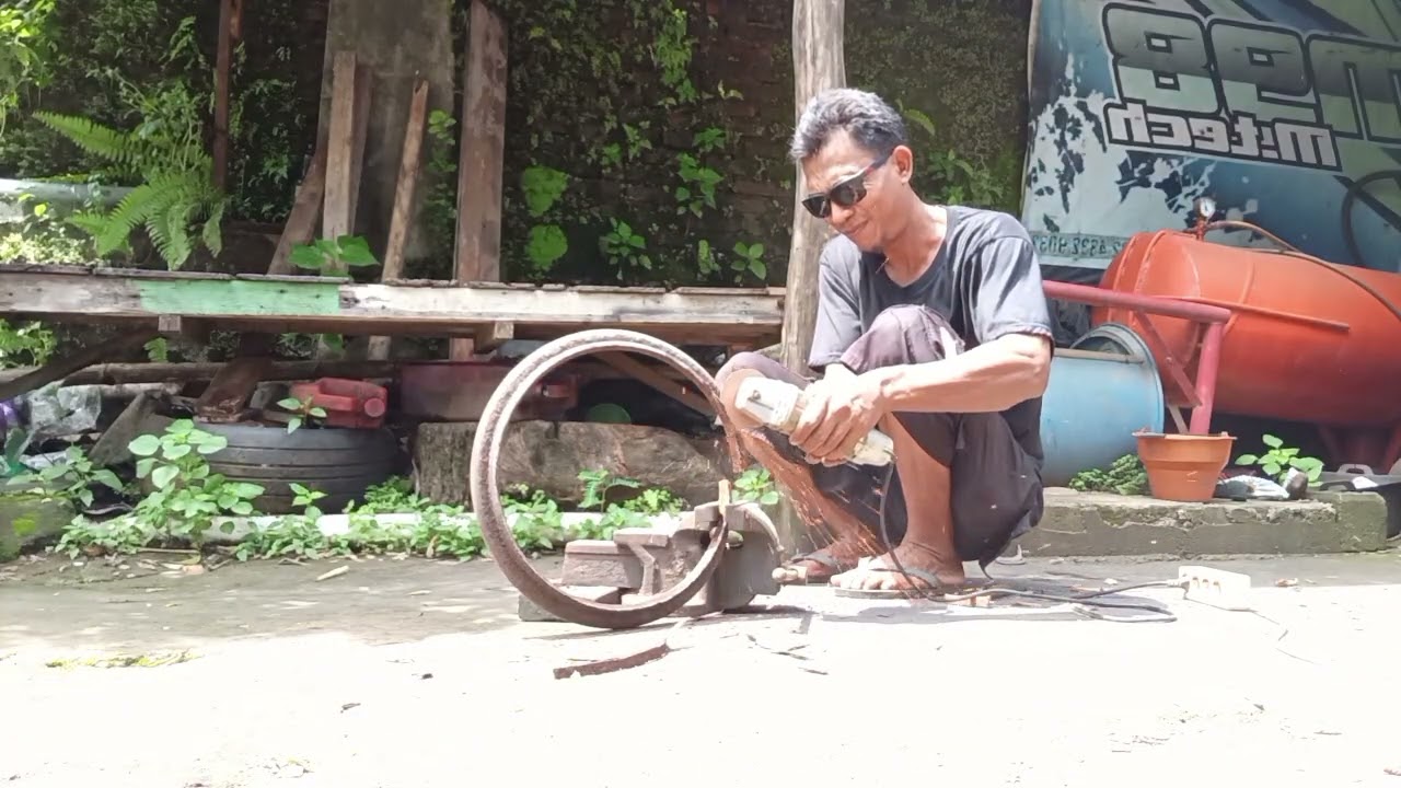 Proses pembelahan ring palek truk@Ramiin-Welly#automobile
