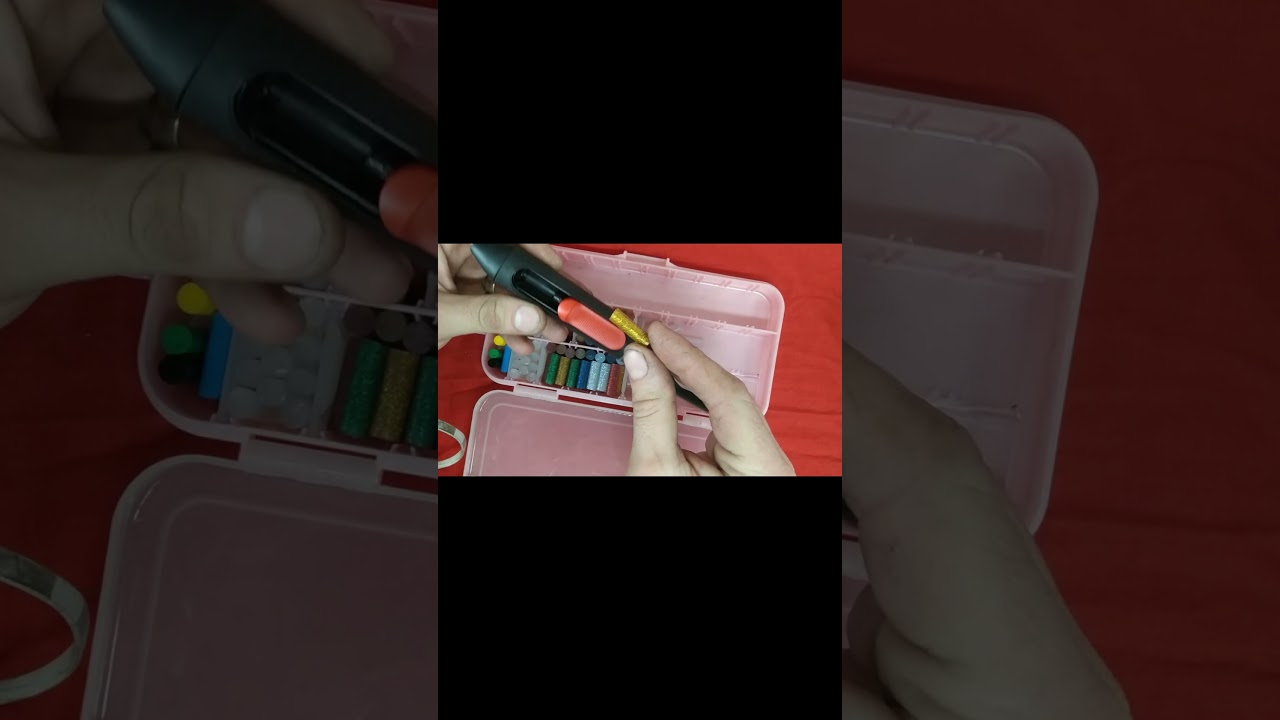 Термоклевой карандаш BOSCH GLUEY. У кого такой?