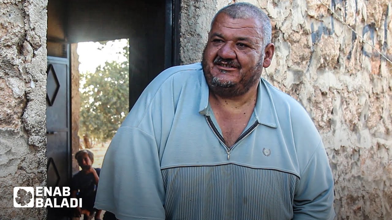 محمد.. مريض بالغدة يتمنى العودة إلى بيته في قرية معردبسة بريف إدلب
