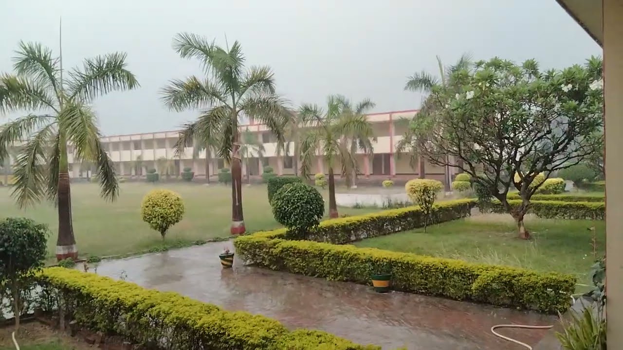heavy rain review at college | sri baldev singh degree college | up bed college | baldev singh dodra