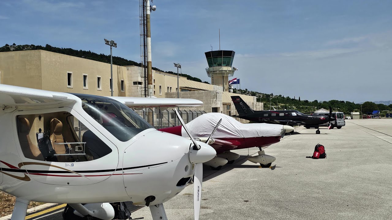 3(7) Kroatien und Italien: Flug von Zadar auf die Insel Brač