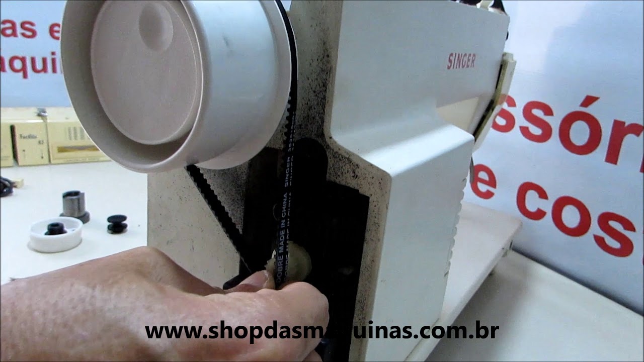 como trocar volante da maquina de costura Singer video2