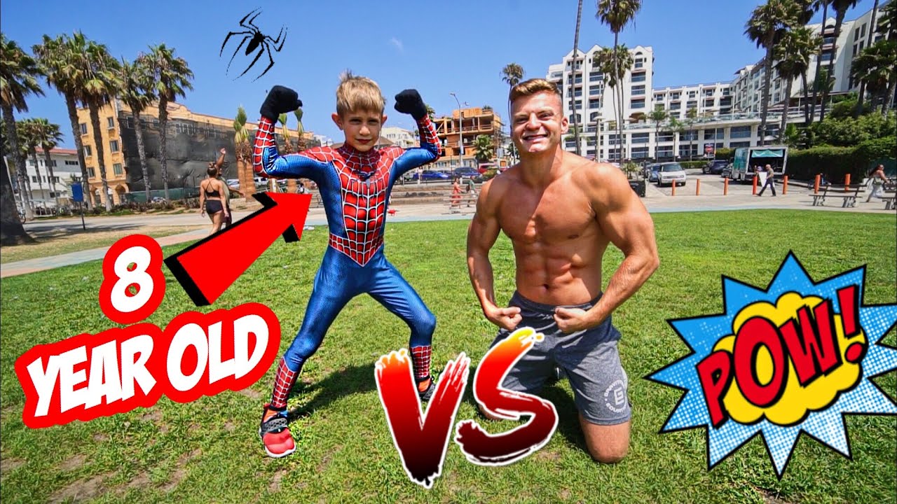 GAME OF FLIP VS MINI SPIDER-MAN!
