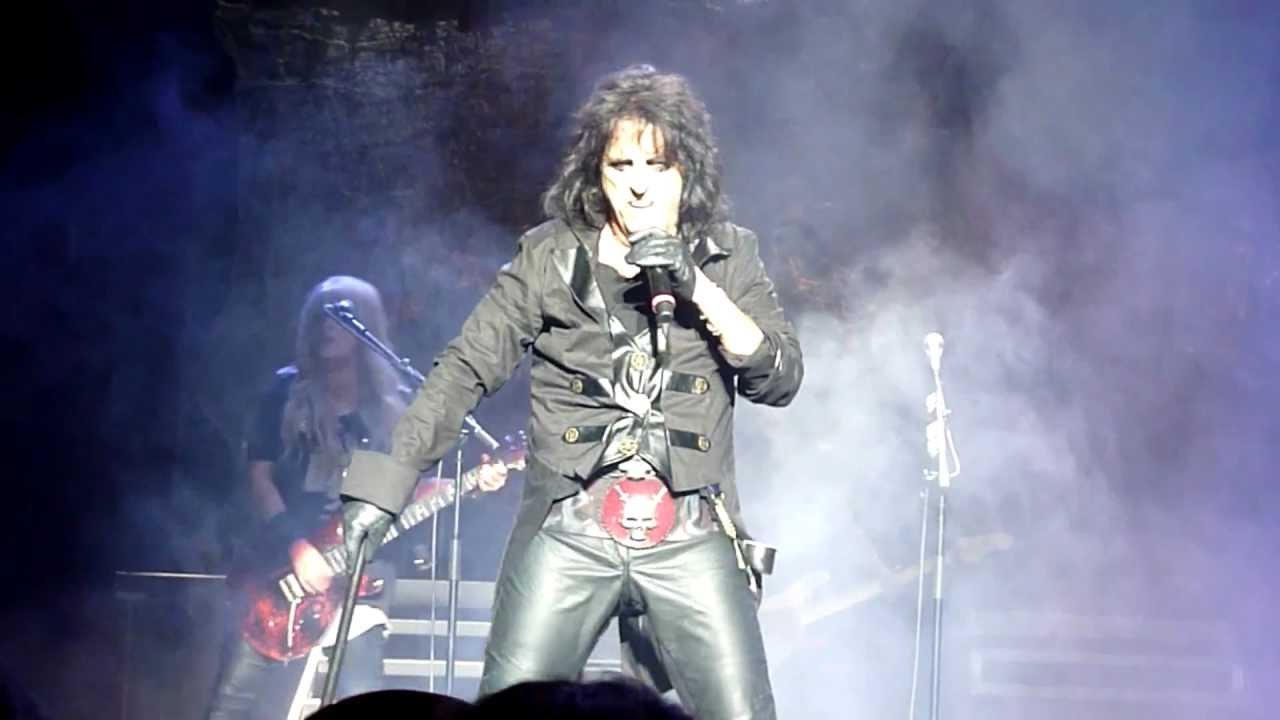 Alice Cooper - No More Mr Nice Guy (Live - Manchester Apollo, UK, Oct 2011) [HD]