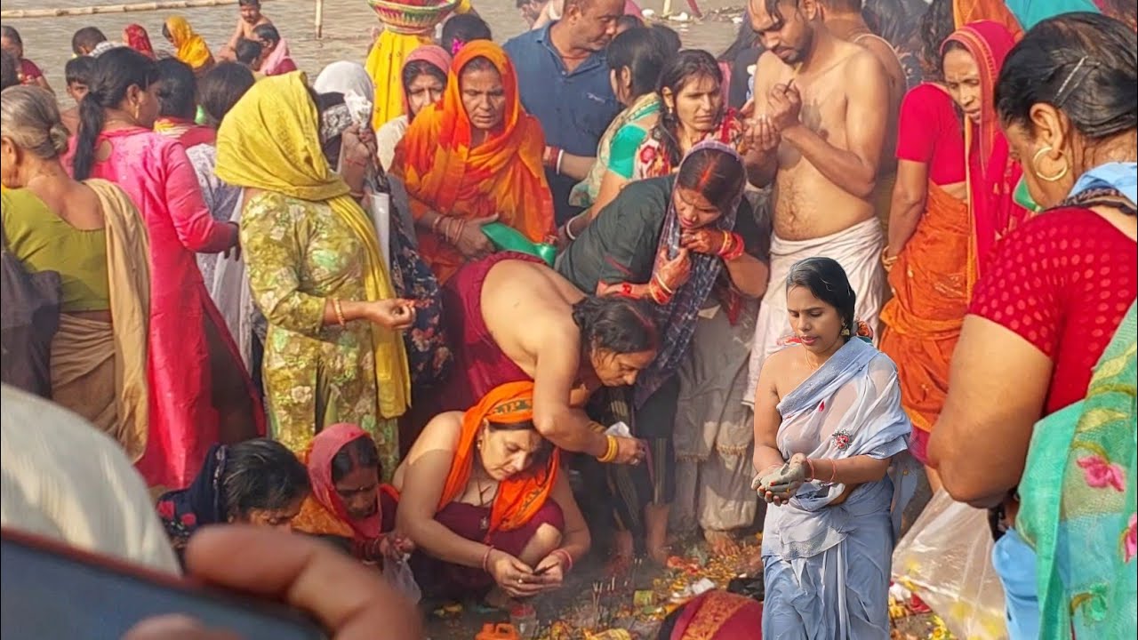 Kartik Purnima Mein lakhon Shradhaluon Ne Simriya Dham Ghat per Snan kar Phune ke Bhagidar Bane 2025