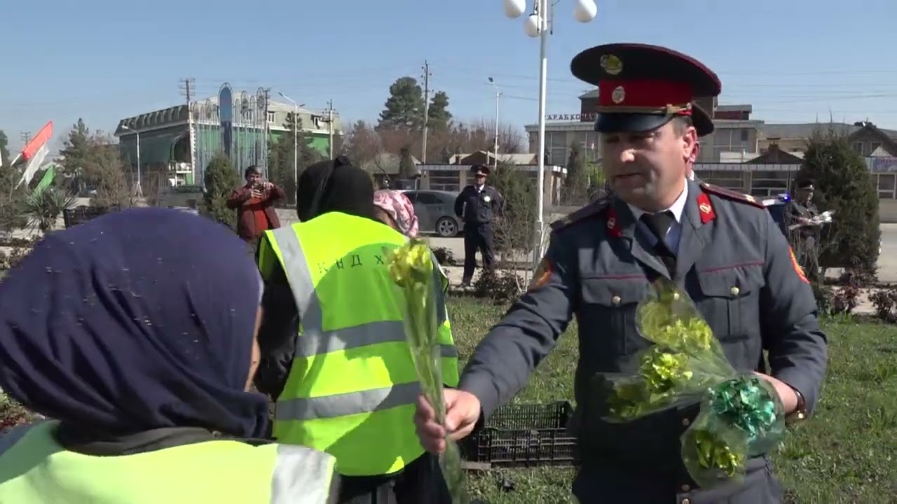 Икдоми кормандони БДА бахшида ба рузи модар