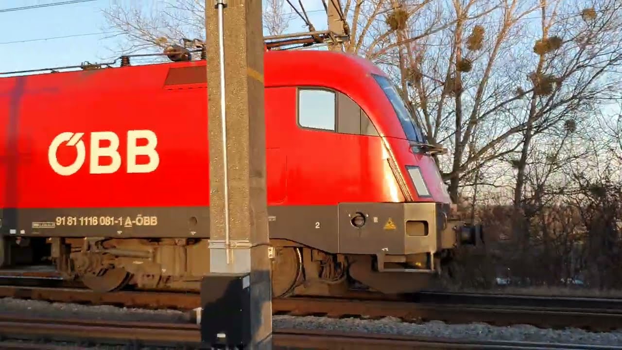 Lok absto&szlig;en in Spielfeld-Stra&szlig;